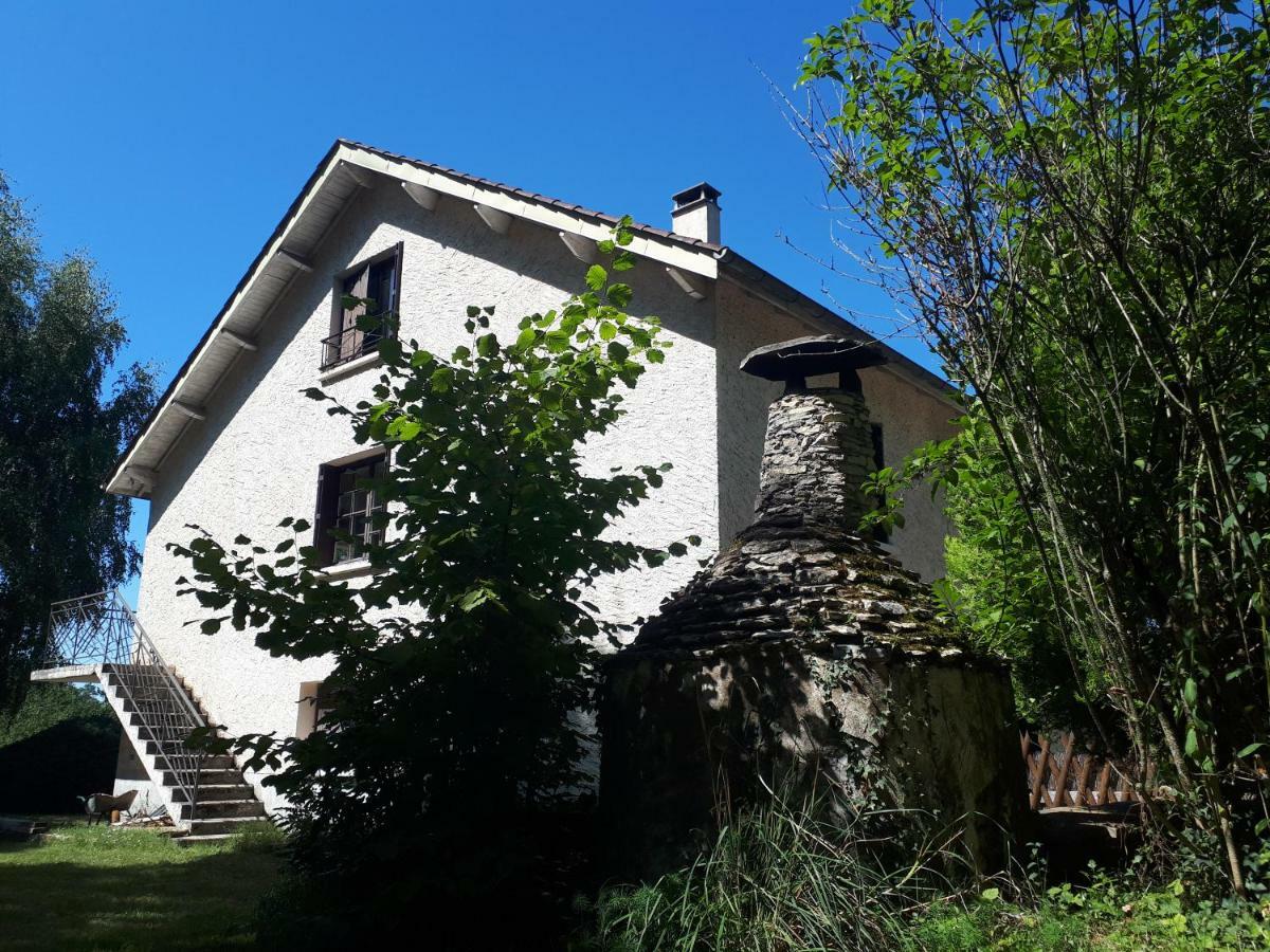 Location De Vacances A Gourdon En Bouriane 외부 사진