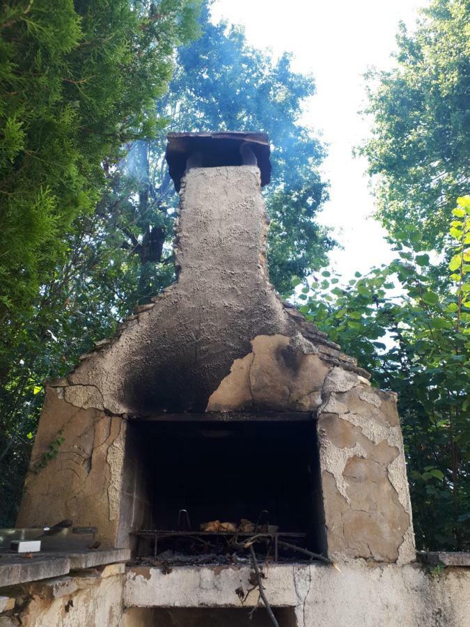 Location De Vacances A Gourdon En Bouriane 외부 사진