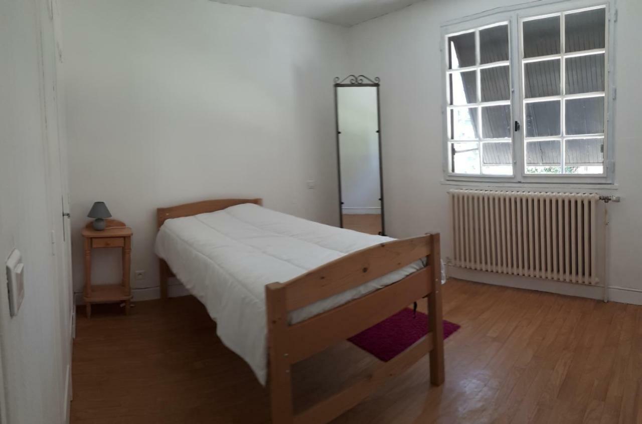 Location De Vacances A Gourdon En Bouriane 외부 사진